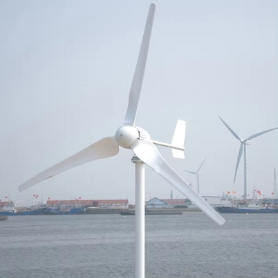 Turbine eoliche sistemi avanzati di energia ibrida eolica e solare per la produzione di energia domestica