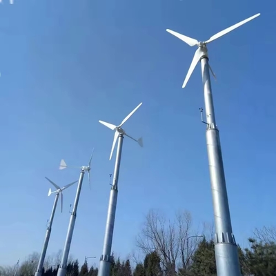 Sistema di generazione ibrida di energia eolica da 10 kW con tensione di uscita 230VAC/380VAC