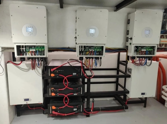 2024 Sistema di energia solare 5kw 6kw 8kw 10kw con regolatore MPPT e frequenza di uscita 50hz