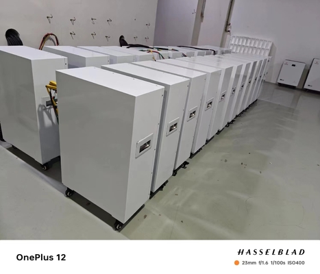 10.24kWh-30kwh Batteria di accumulo solare Litio-ioni Distanza di potenza di uscita per il collegamento alla rete