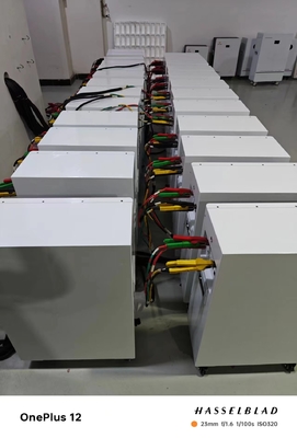 51.2v Batteria di accumulo solare Modalità di installazione impilabile Pannello solare