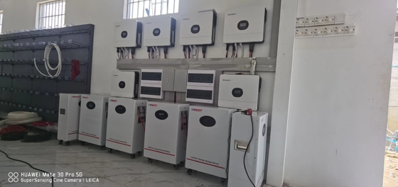 10.24kWh-30kwh Batteria di accumulo solare Litio-ioni Distanza di potenza di uscita per il collegamento alla rete